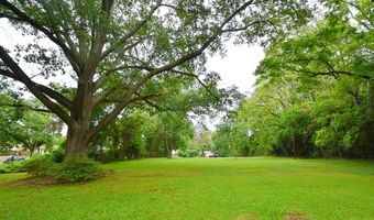 800 W Commerce St, Aberdeen, MS 39730