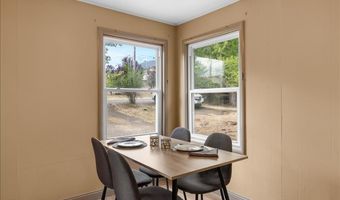 363 E Hersey St, Ashland, OR 97520