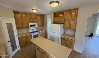 2335 Jacobsen Ln, Gardnerville, NV 89410