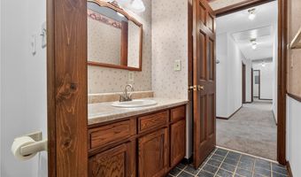 12757 Chamberlain Rd, Aurora, OH 44202