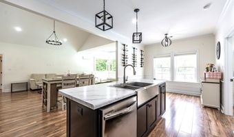 122 Hollister Dr, Albany, GA 31721