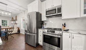 2717 Arnold Dr, Charlotte, NC 28205