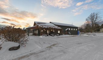 8370 Lakeview Rd, Alanson, MI 49706