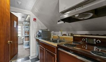 74 Valley Rd, Middletown, RI 02842