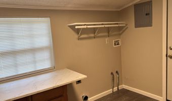 5246 Old River Rd, Baker, FL 32531