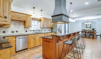 203 E 7th St, Weatherford, TX 76086