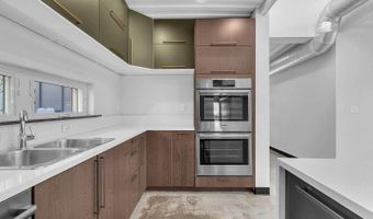 5520 W Cedar Crest Ct, Appleton, WI 54914
