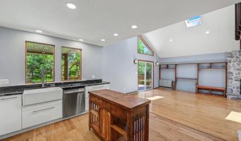 114 Claremont Dr, Albrightsville, PA 18210