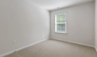 217 Maddox Dr, Aberdeen, NC 28315