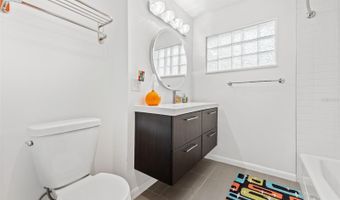 1402 CUMBIE St, Orlando, FL 32804