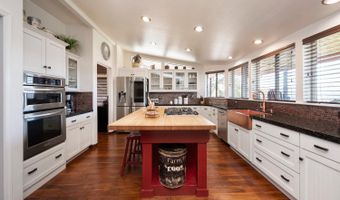 1560 Pinto Dr, Angels Camp, CA 95222