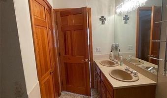 139 Honeyman Ave, Middletown, RI 02842