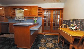 712 Duckett St, Advance, MO 63730