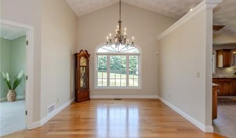 3 Sweet Corn Dr, Cranston, RI 02921