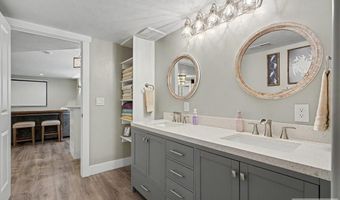 5343 Barton Ct, Ammon, ID 83406