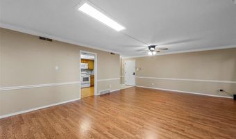 916 Claytonbrook Dr 1, Ballwin, MO 63011