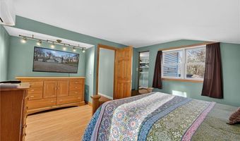 542 Main St, Hopkinton, RI 02833