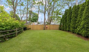 36 Wanda St, Narragansett, RI 02882