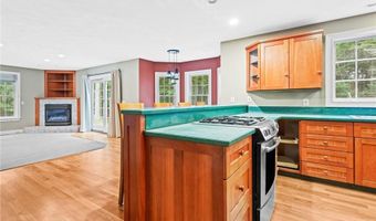 44 Azalea Ave, Exeter, RI 02822