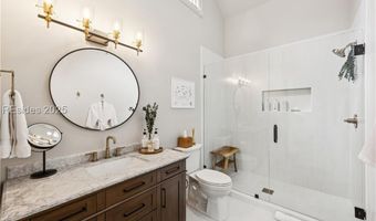 36 Hawthorne Rd, Bluffton, SC 29910