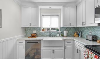 4021 Yankee Dr, Agoura Hills, CA 91301