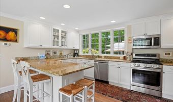 181 Meetinghouse Rd, Bedford, NH 03110