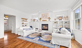 11689 E Laketowne Dr, Albertville, MN 55301