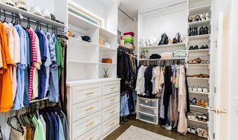 5910 SW Dryden Rd, Bentonville, AR 72713