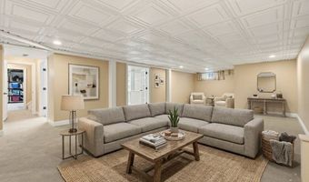 309 High Blf, Aurora, OH 44202