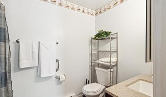 4998 N MAIN St, Long Lake, MI 48743