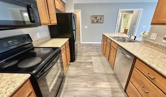 1917 Greyson Dr, Auburn, IN 46706