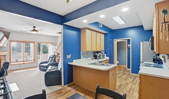 822 Red Hawk Way SE, Altoona, IA 50009