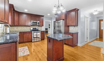 78 Wayside Dr, Aberdeen Twp., NJ 07735