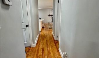 770 Metacom Ave, Bristol, RI 02809