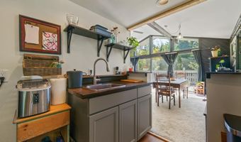 95 Noyes St, Bethlehem, NH 03574