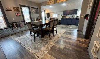 807 6th St, Aurora, NE 68818