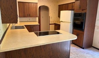 206 S MAIN St, Albion, PA 16401