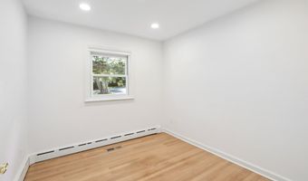 8 Fairview Ln, Wilton, CT 06897