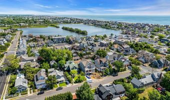 106 Grove St, Bay Head, NJ 08742
