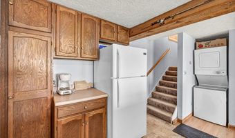 15 Lake Hurst Dr, Ashtabula, OH 44004