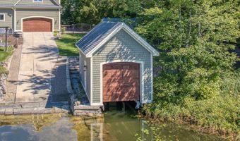 11 Clark Island Rd, Amherst, NH 03031