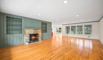 151 S Main St, Allentown, NJ 08501