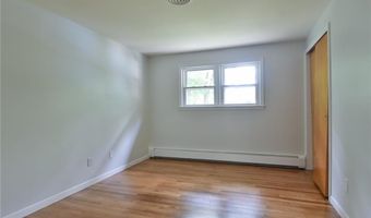 44 Cindy Ln, Warwick, RI 02886