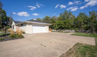 713 17th Ave SW, Altoona, IA 50009