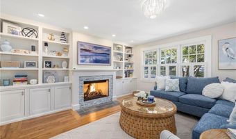 129 RUGGLES Ave, Newport, RI 02840