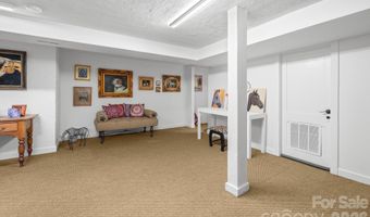 43 Martindale Rd, Asheville, NC 28804