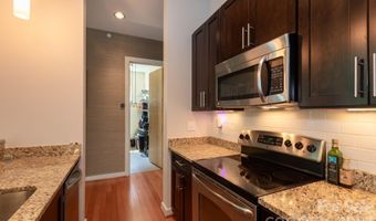 2116 Mcclintock Rd 122, Charlotte, NC 28205