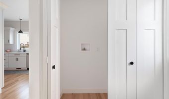 39 Winsor St, East Providence, RI 02914