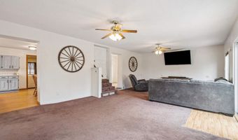 304 E Plum St, Anamosa, IA 52205