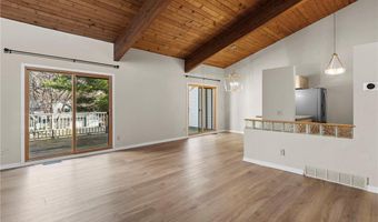 8405 137th Ct, Apple Valley, MN 55124